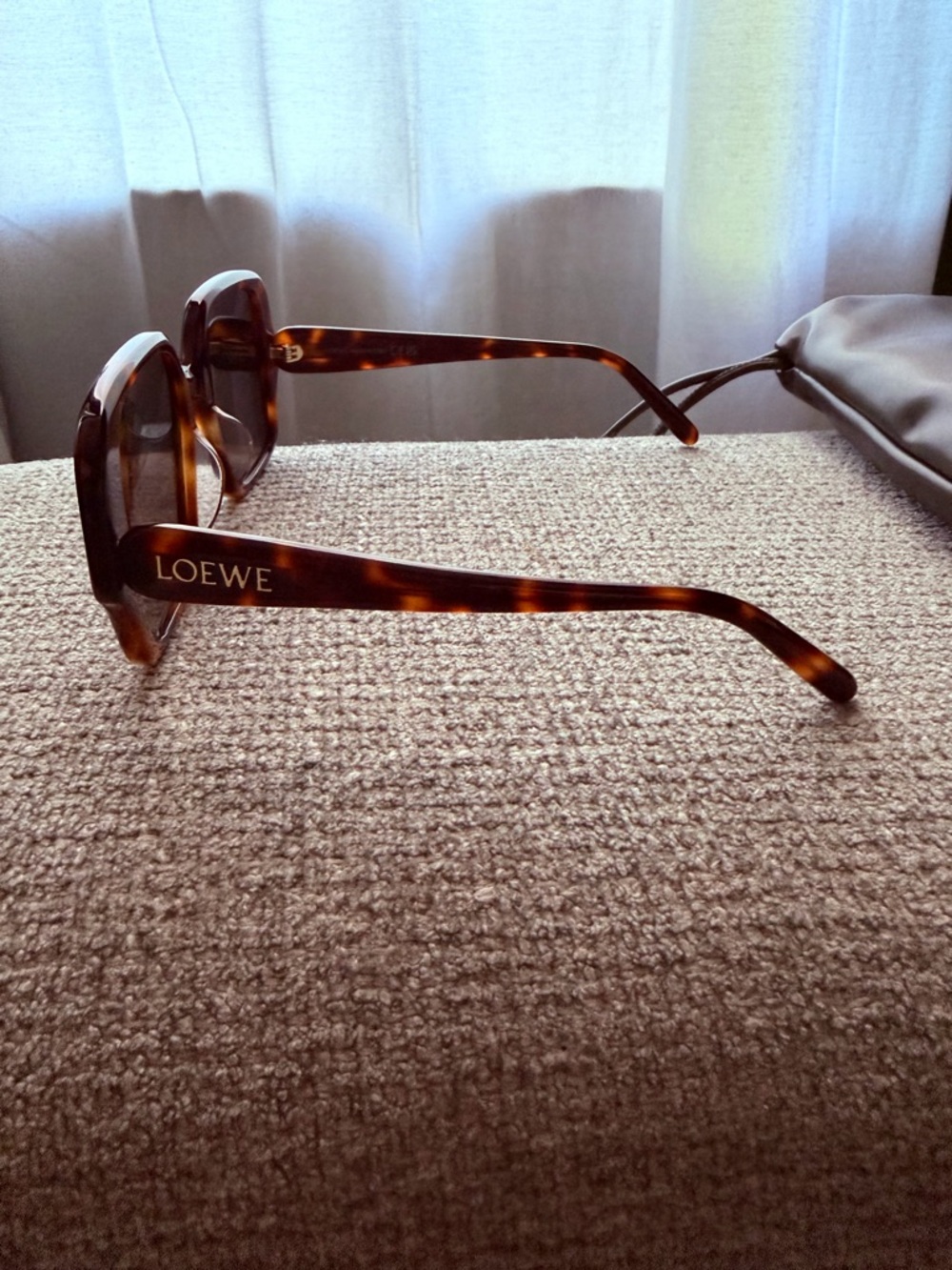 Loewe Tortoiseshell Oversized Square Sunglasses with Olive Pouch - Picture 6 of 8